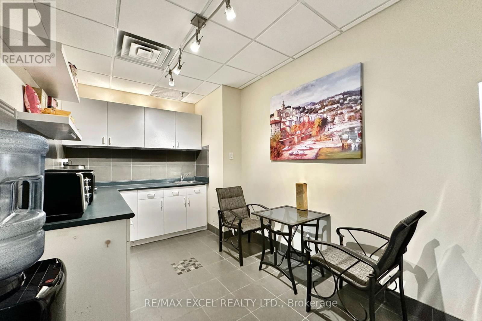 407 - 3950 14TH AVENUE Image 12