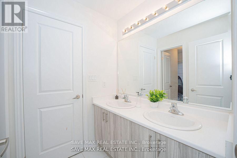 1615 CORSAL COURT Image 22