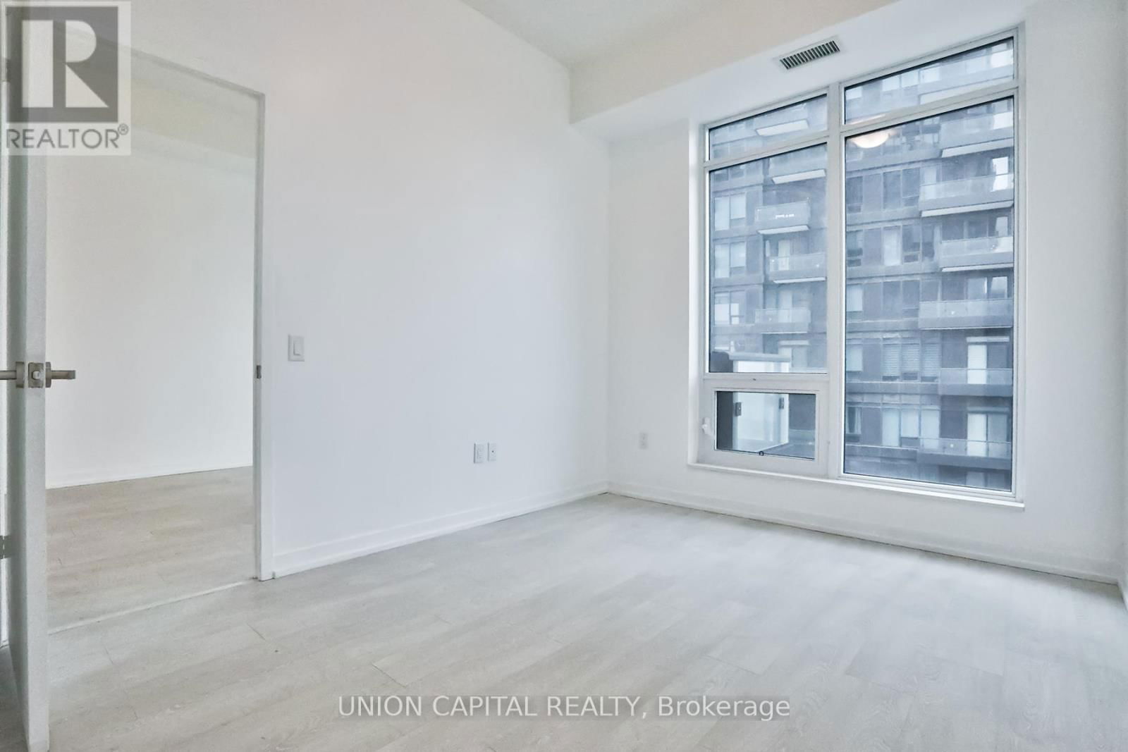 702E - 8868 YONGE STREET Image 10