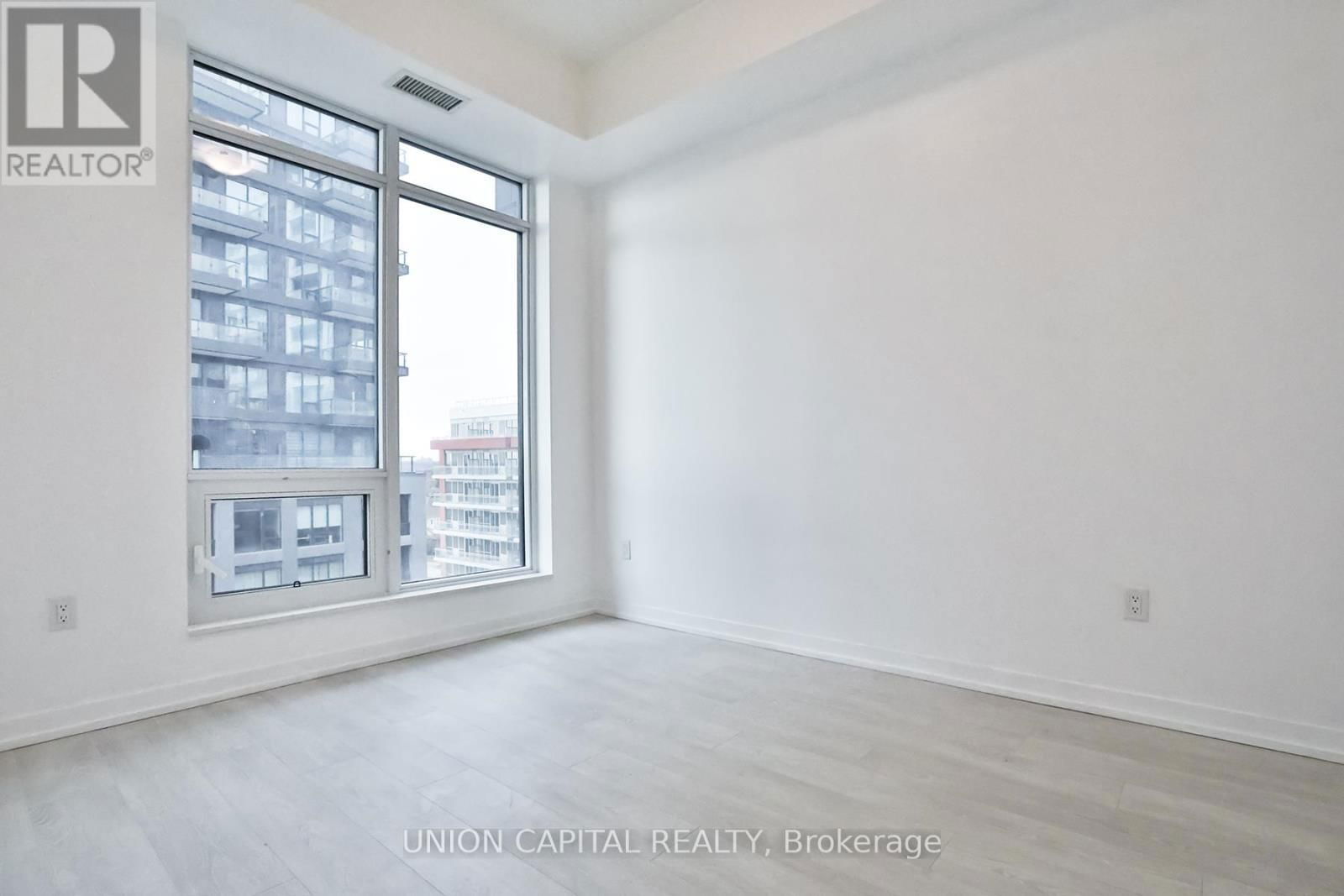 702E - 8868 YONGE STREET Image 12