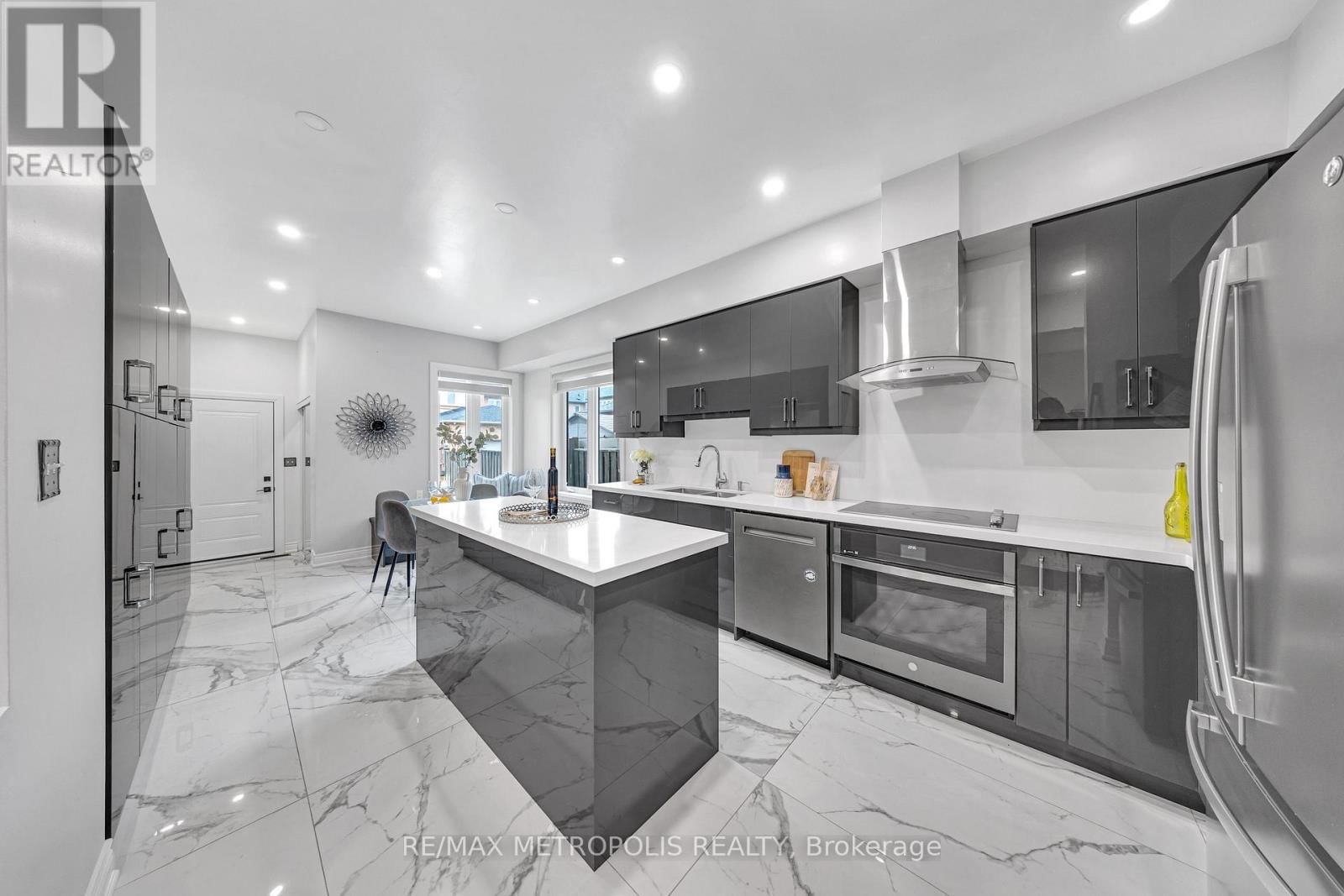 10 SNOWCREEK STREET Image 11