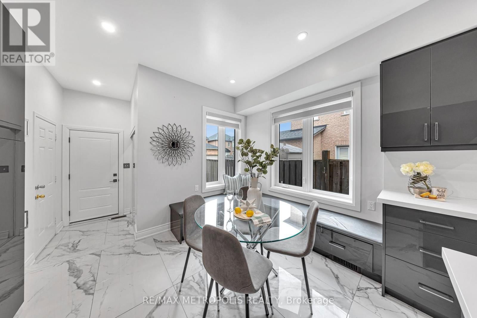 10 SNOWCREEK STREET Image 14