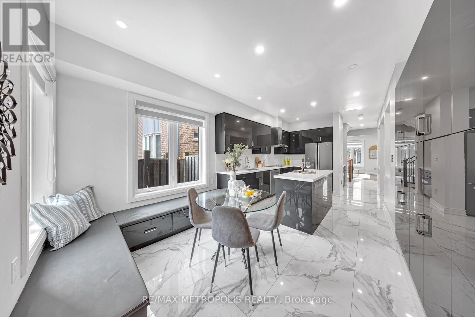10 SNOWCREEK STREET Image 16