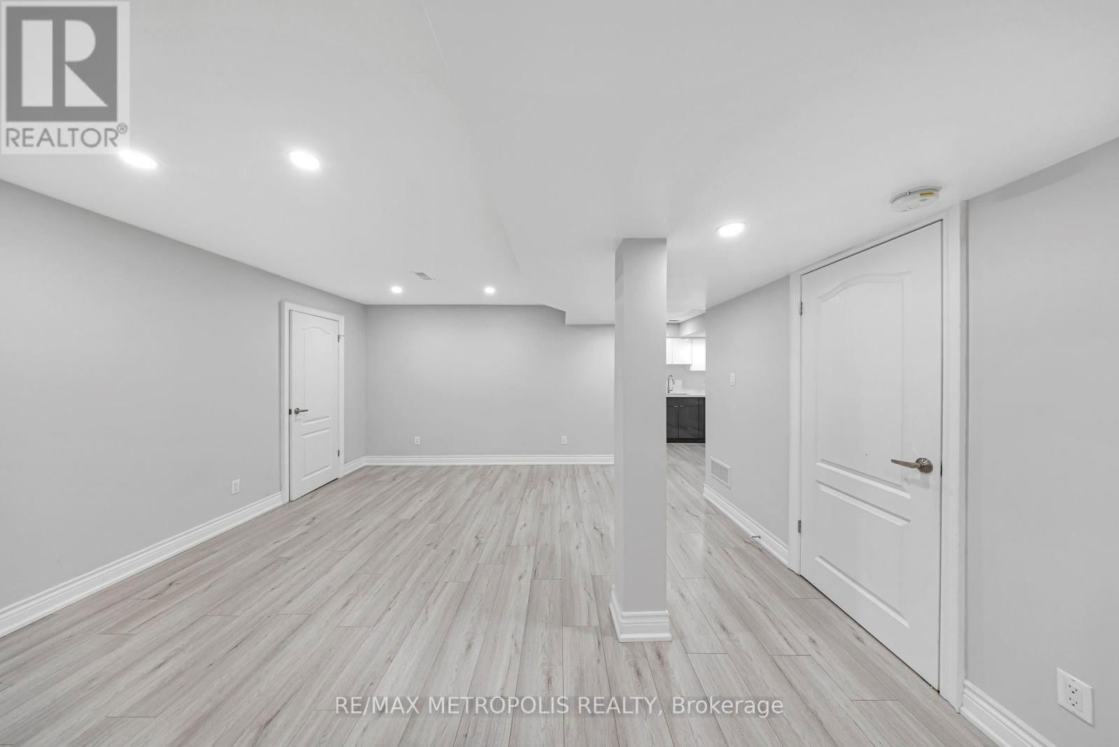 10 SNOWCREEK STREET Image 35
