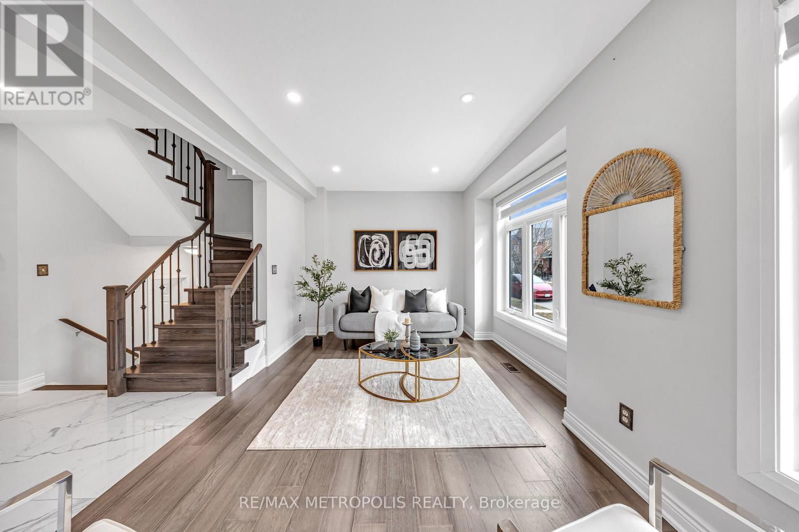 10 SNOWCREEK STREET Image 4