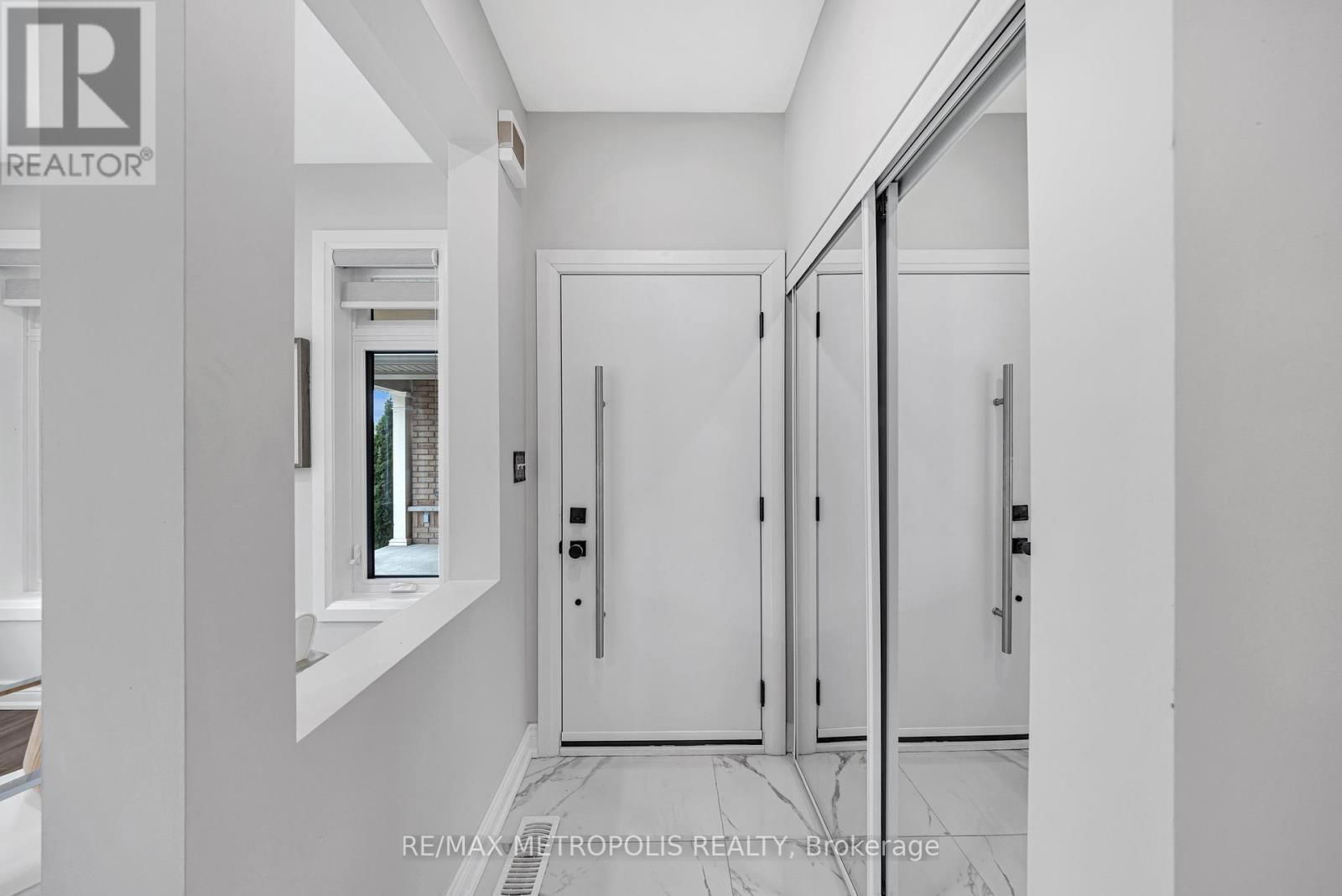 10 SNOWCREEK STREET Image 8