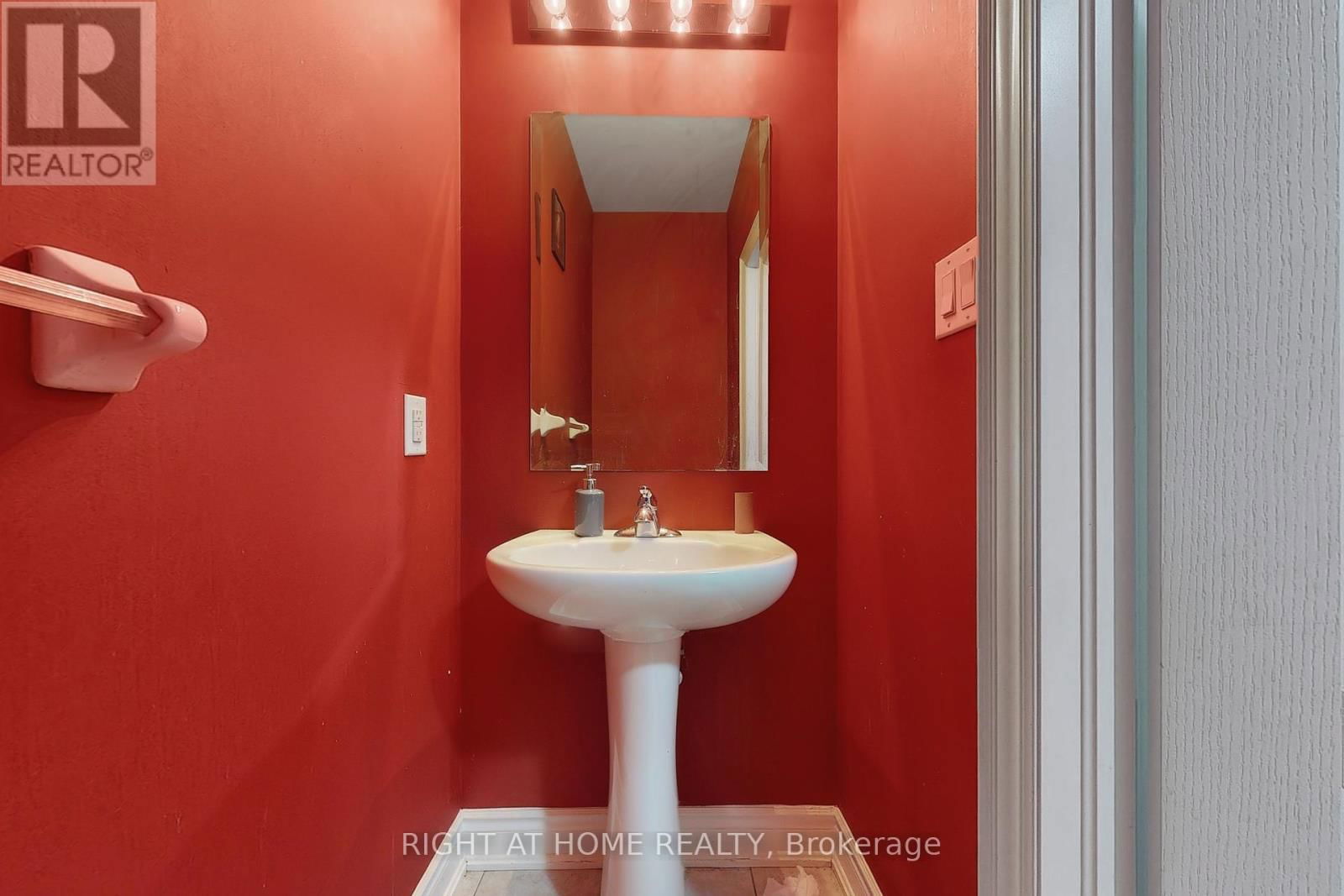 2094 WEBSTER BOULEVARD Image 12