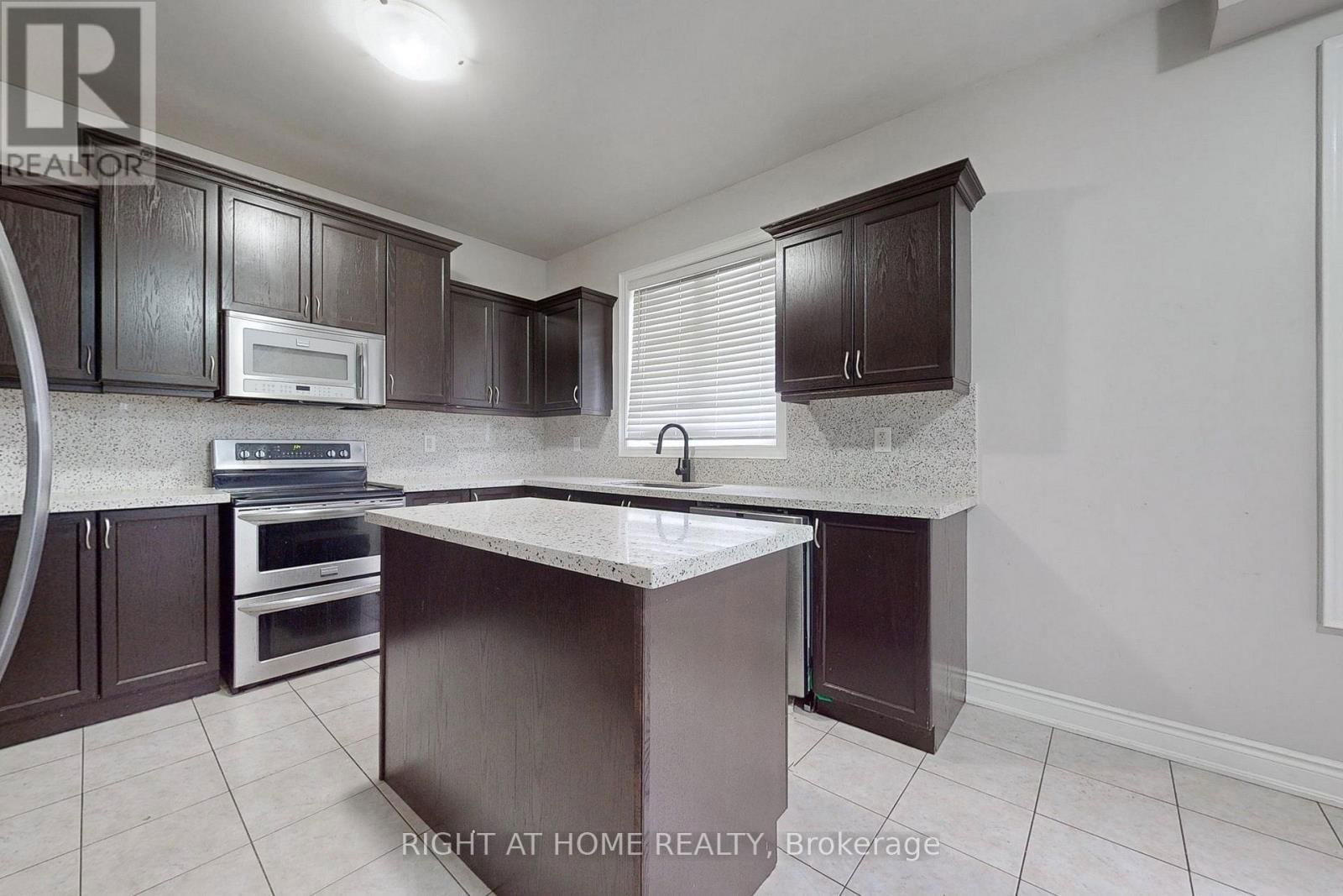 2094 WEBSTER BOULEVARD Image 14