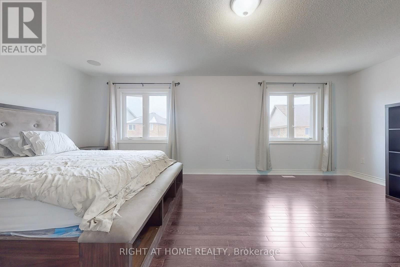 2094 WEBSTER BOULEVARD Image 24