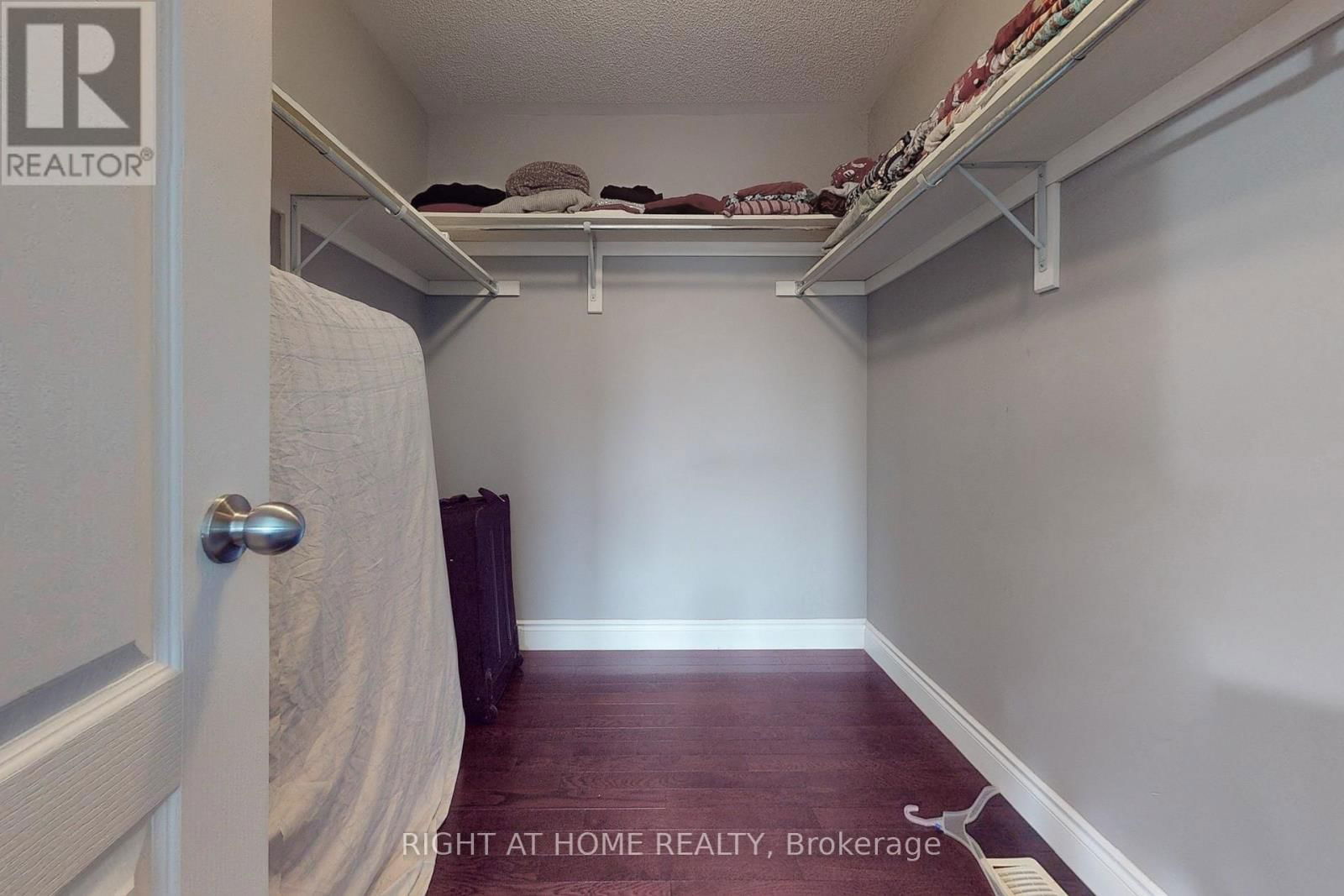 2094 WEBSTER BOULEVARD Image 27