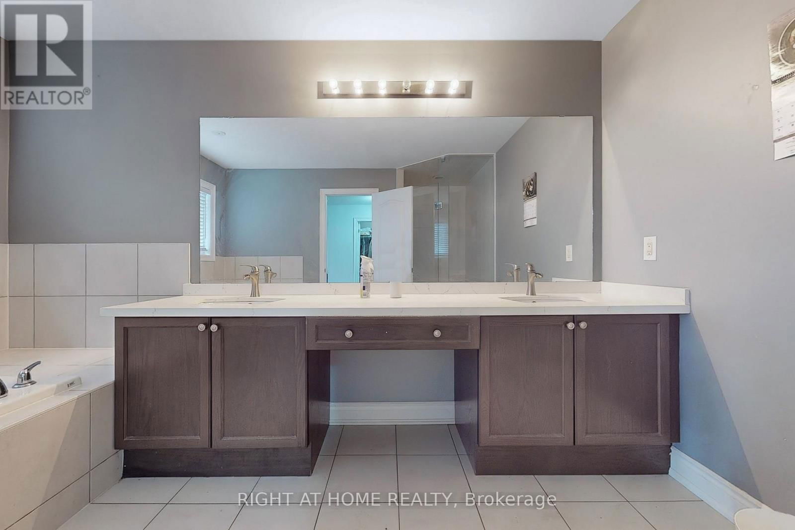 2094 WEBSTER BOULEVARD Image 28