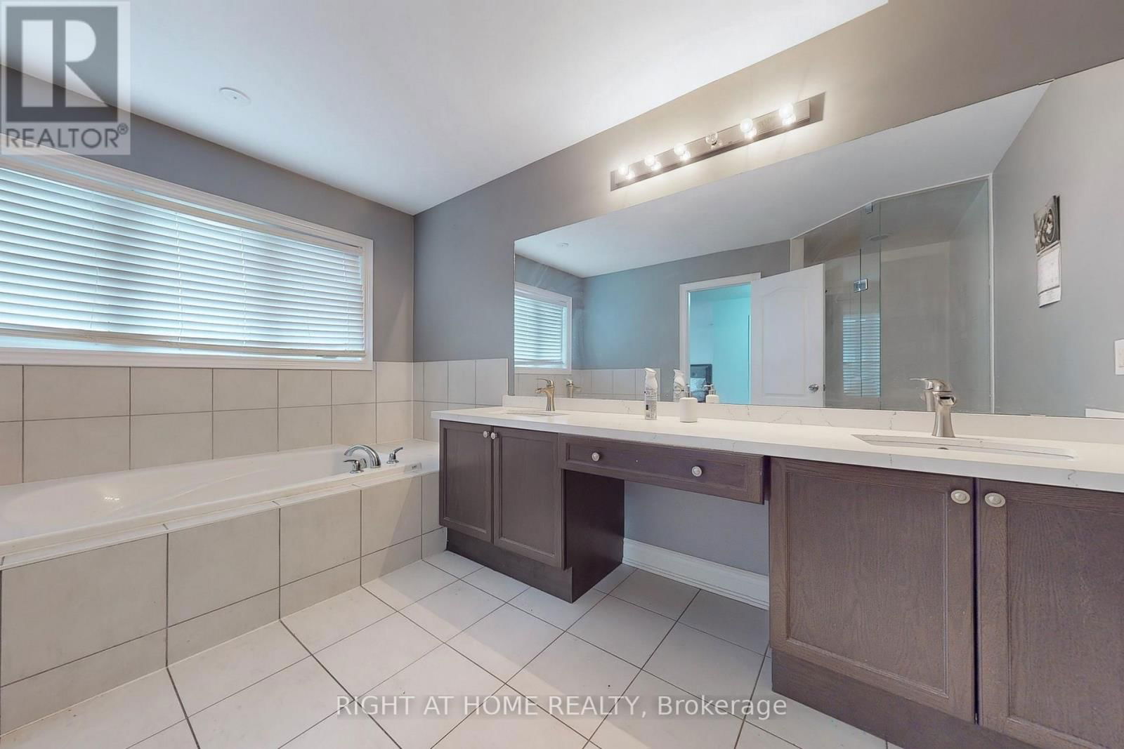 2094 WEBSTER BOULEVARD Image 29