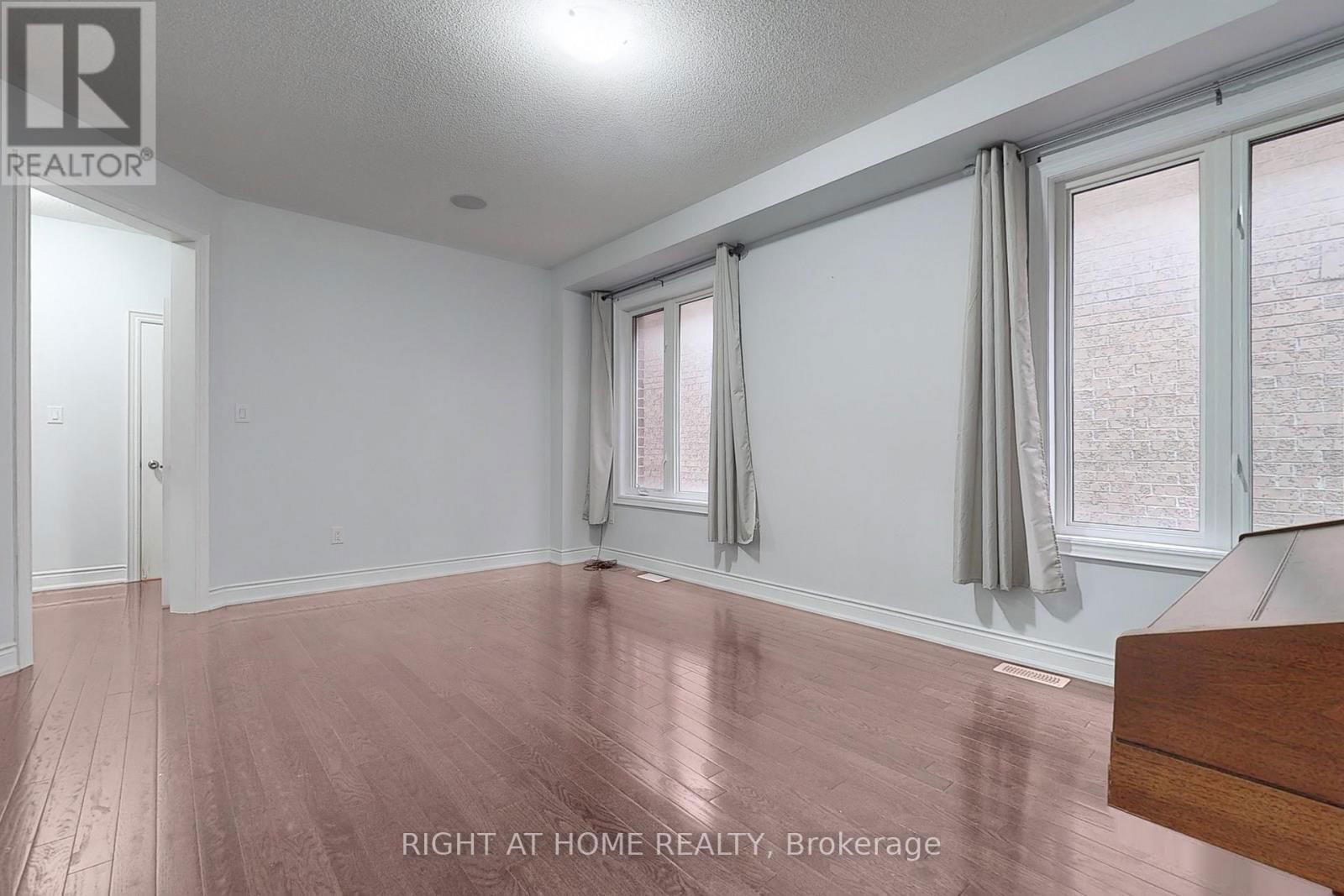 2094 WEBSTER BOULEVARD Image 47