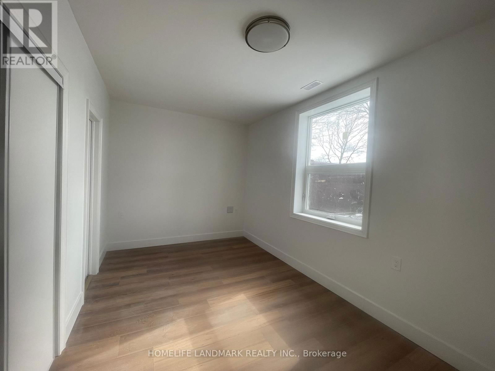 570 LAKE DRIVE SOUTH Image 19