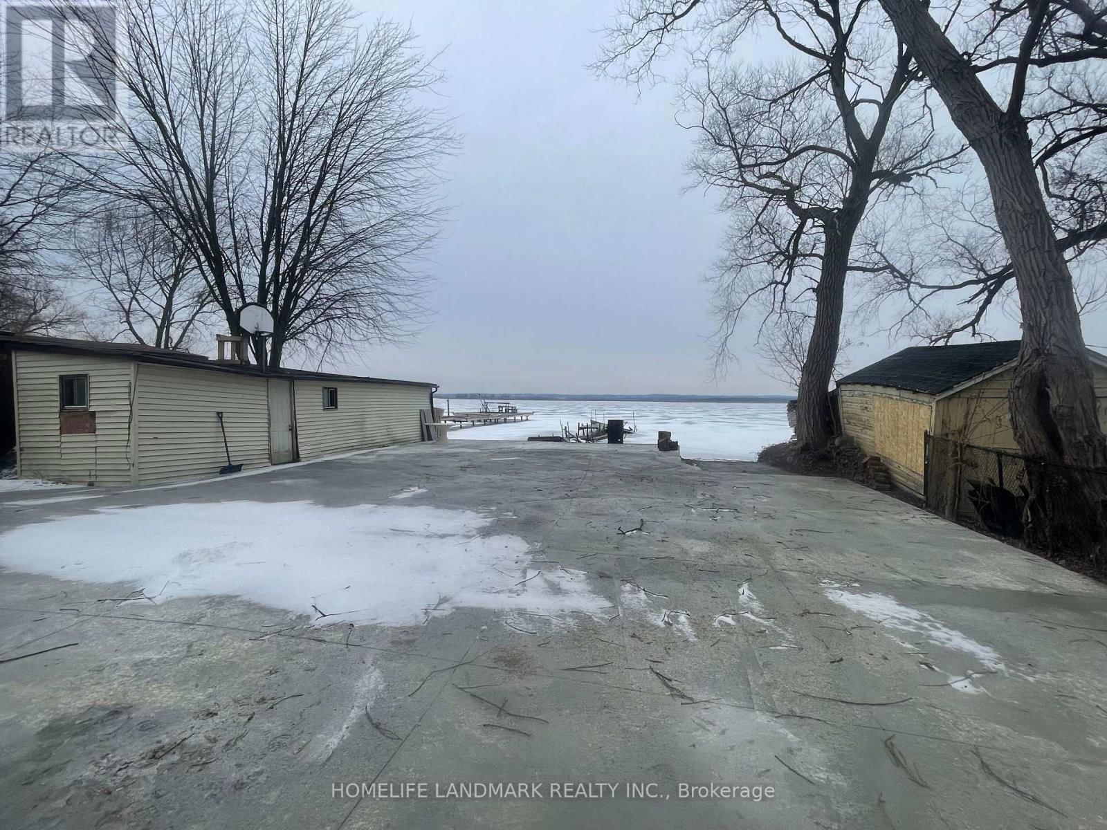 570 LAKE DRIVE SOUTH Image 28