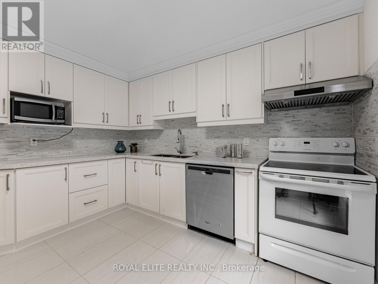 29 ASHMORE CRESCENT Image 13