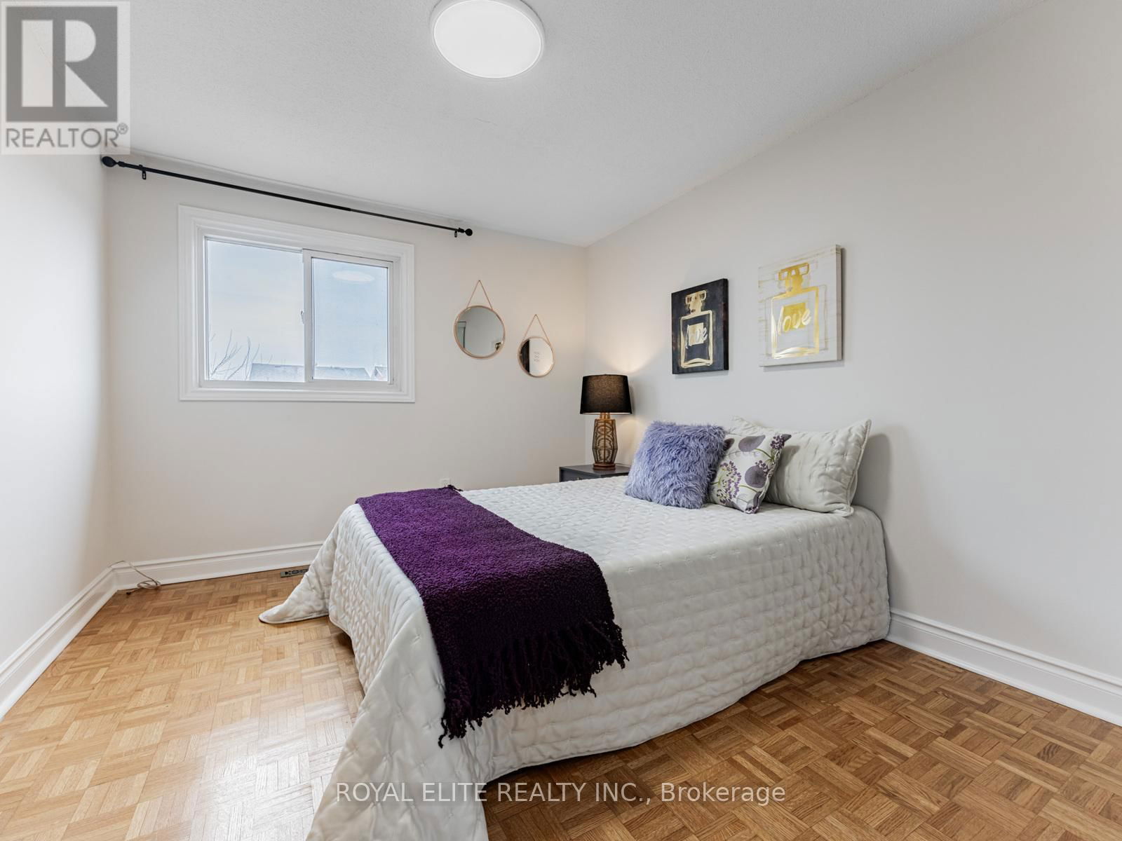 29 ASHMORE CRESCENT Image 23