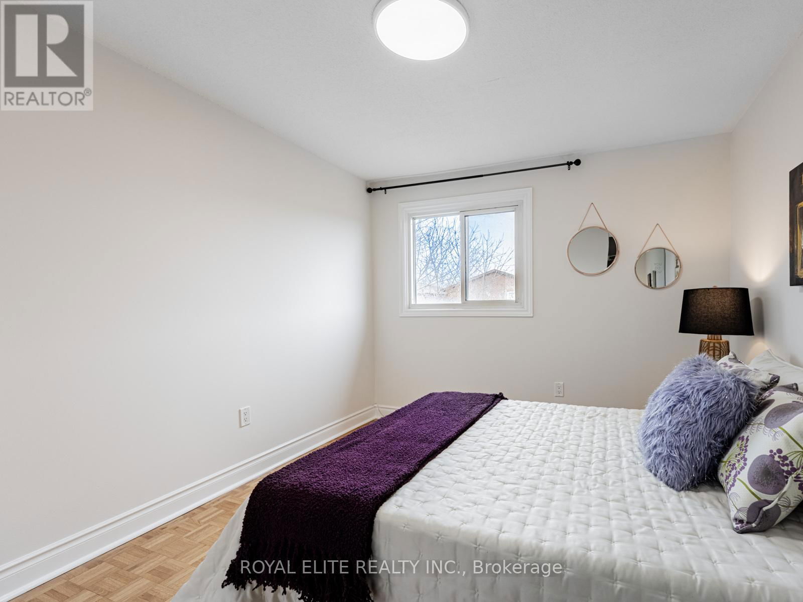 29 ASHMORE CRESCENT Image 24