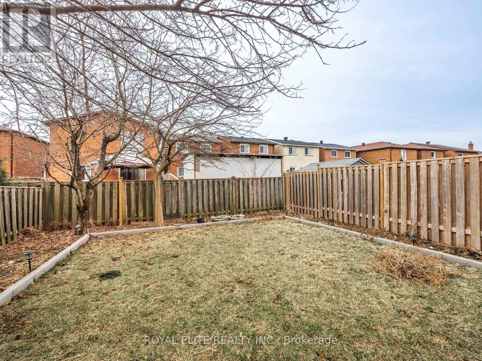 29 ASHMORE CRESCENT Image 33