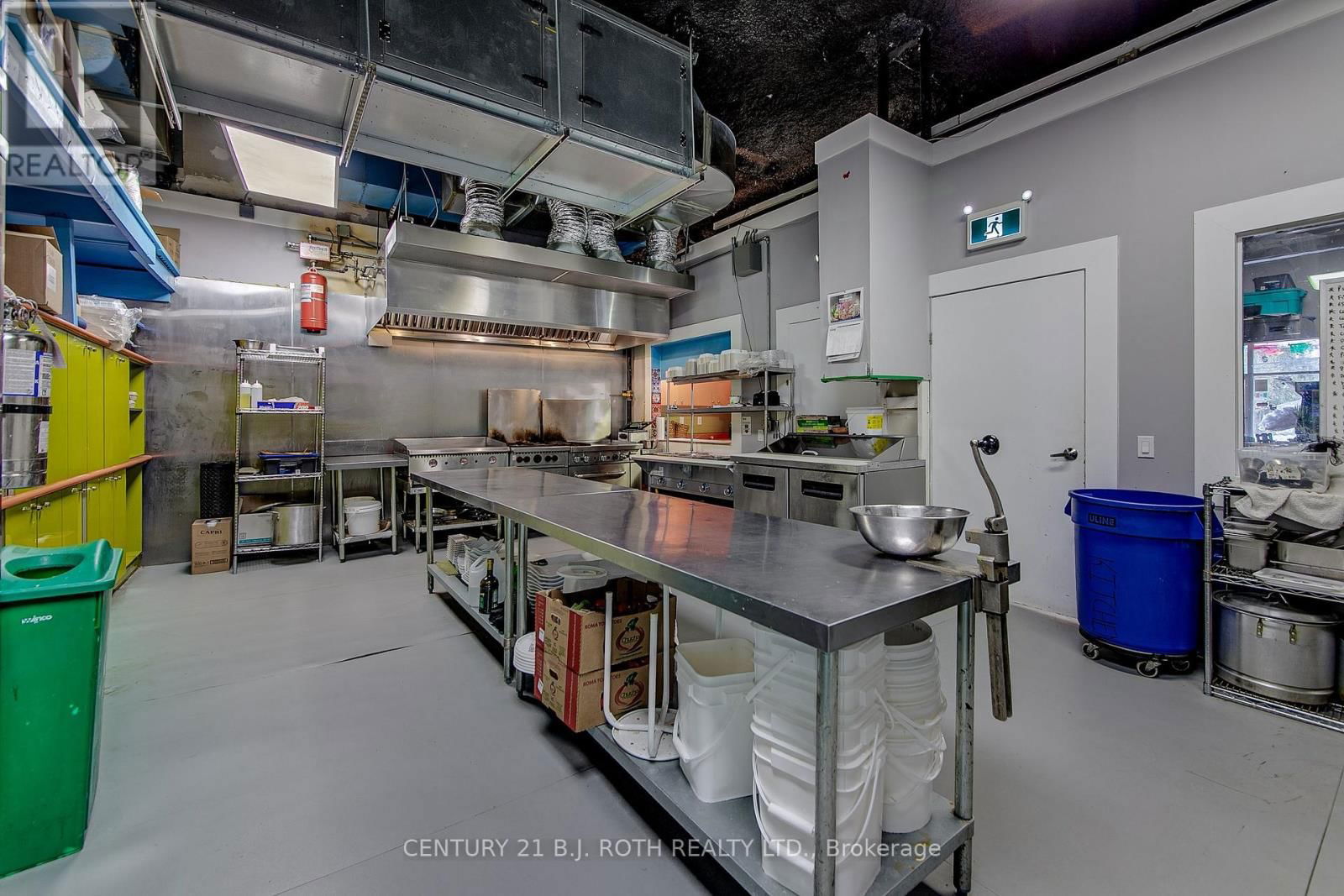 7/8 - 945 INNISFIL BEACH ROAD Image 34