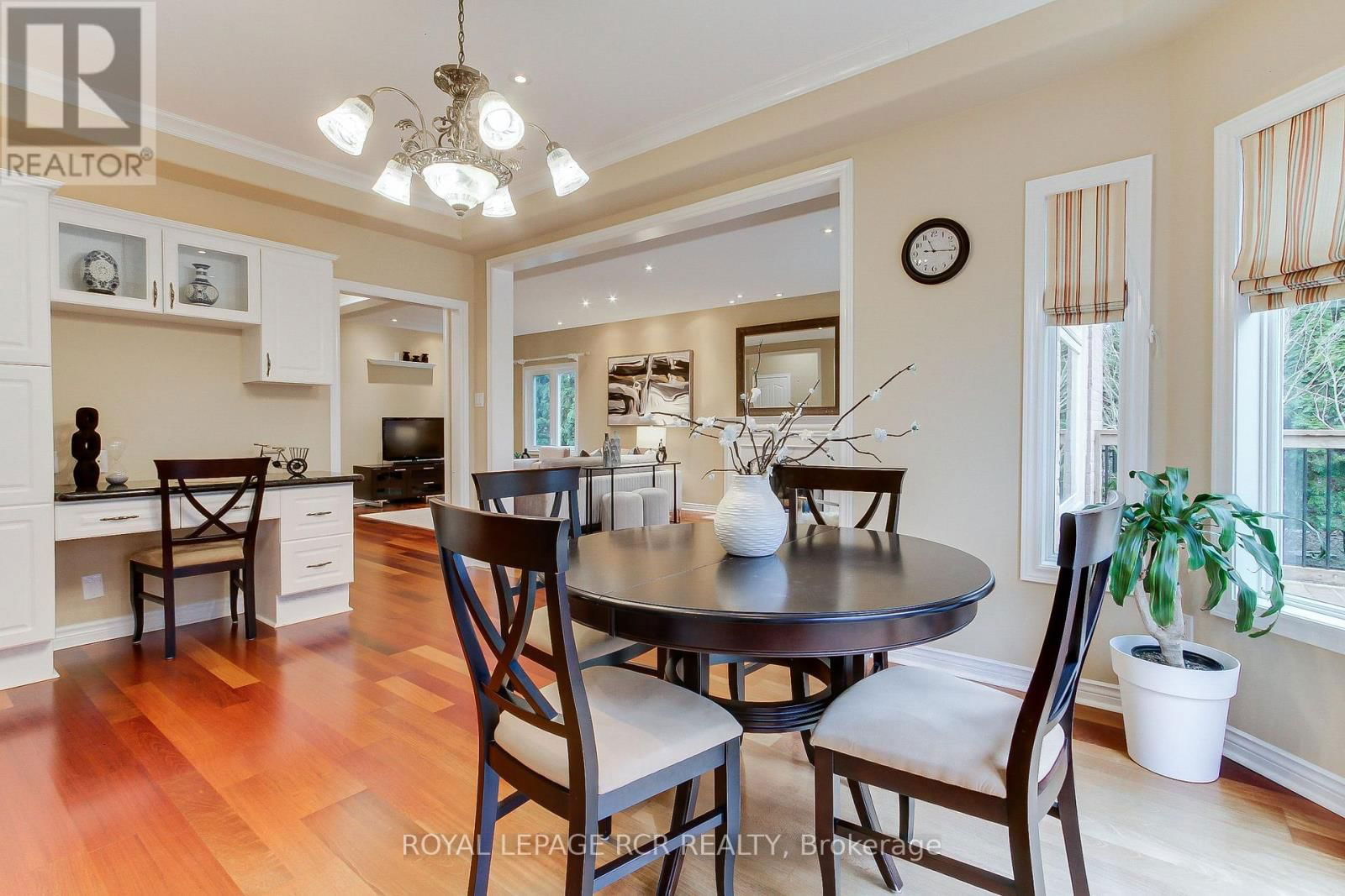 558 LYMAN BOULEVARD Image 21