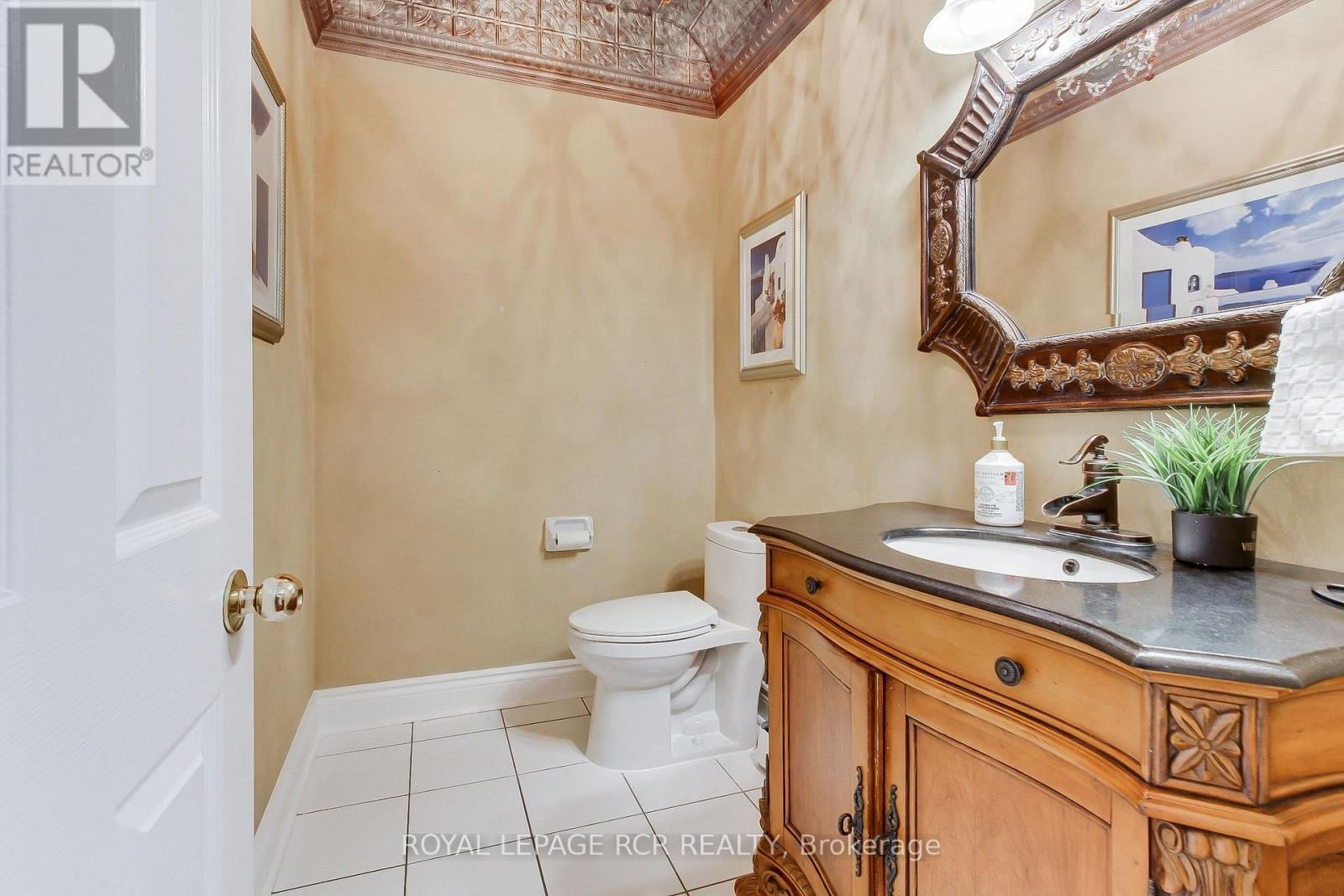 558 LYMAN BOULEVARD Image 23