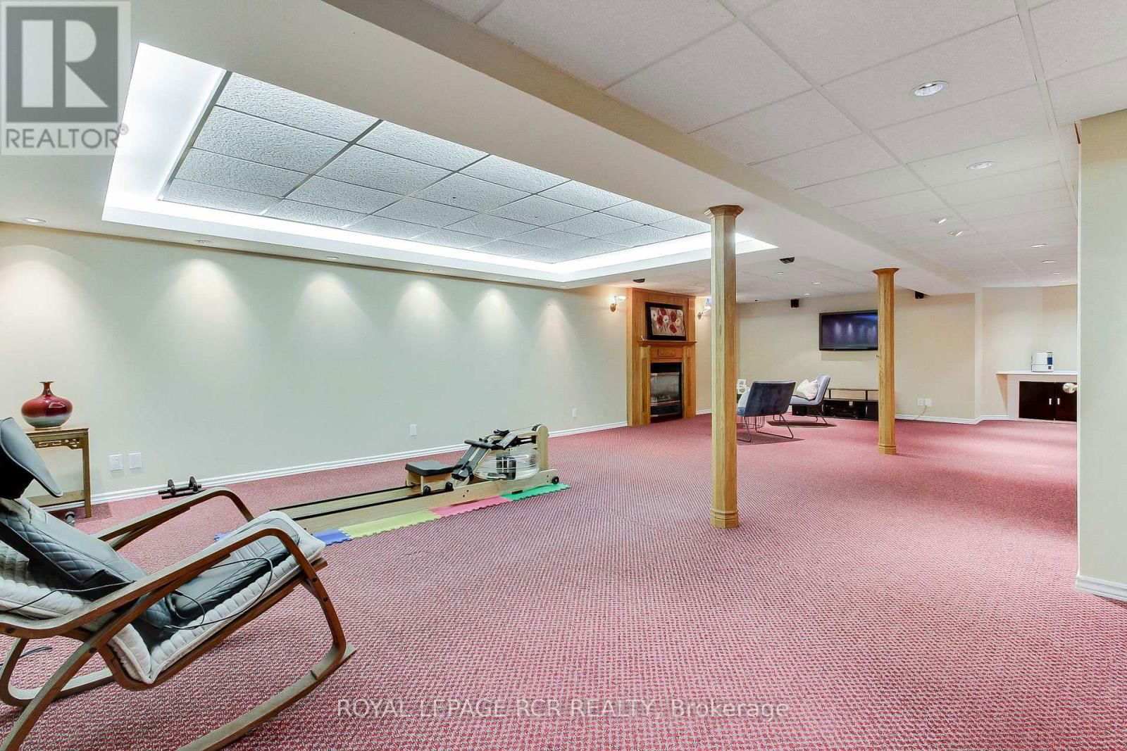 558 LYMAN BOULEVARD Image 36