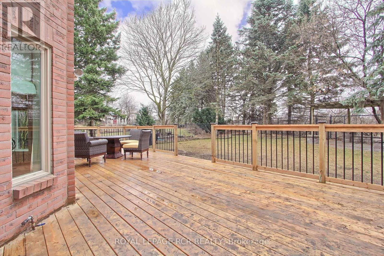 558 LYMAN BOULEVARD Image 39