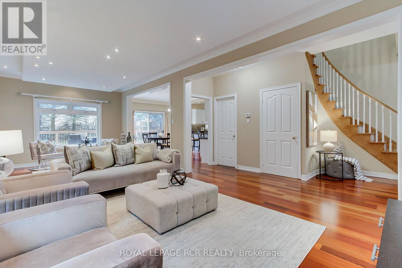 558 LYMAN BOULEVARD Image 6