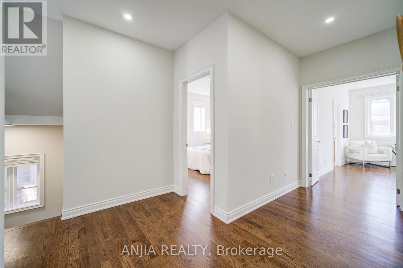 7 MARIO AVENUE Image 17