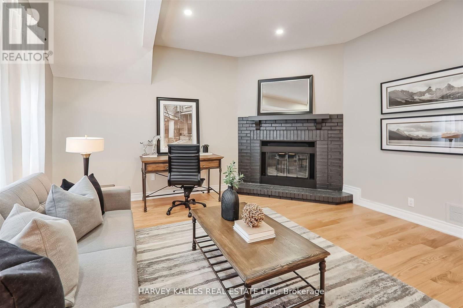 26 BRANTWOOD COURT Image 29