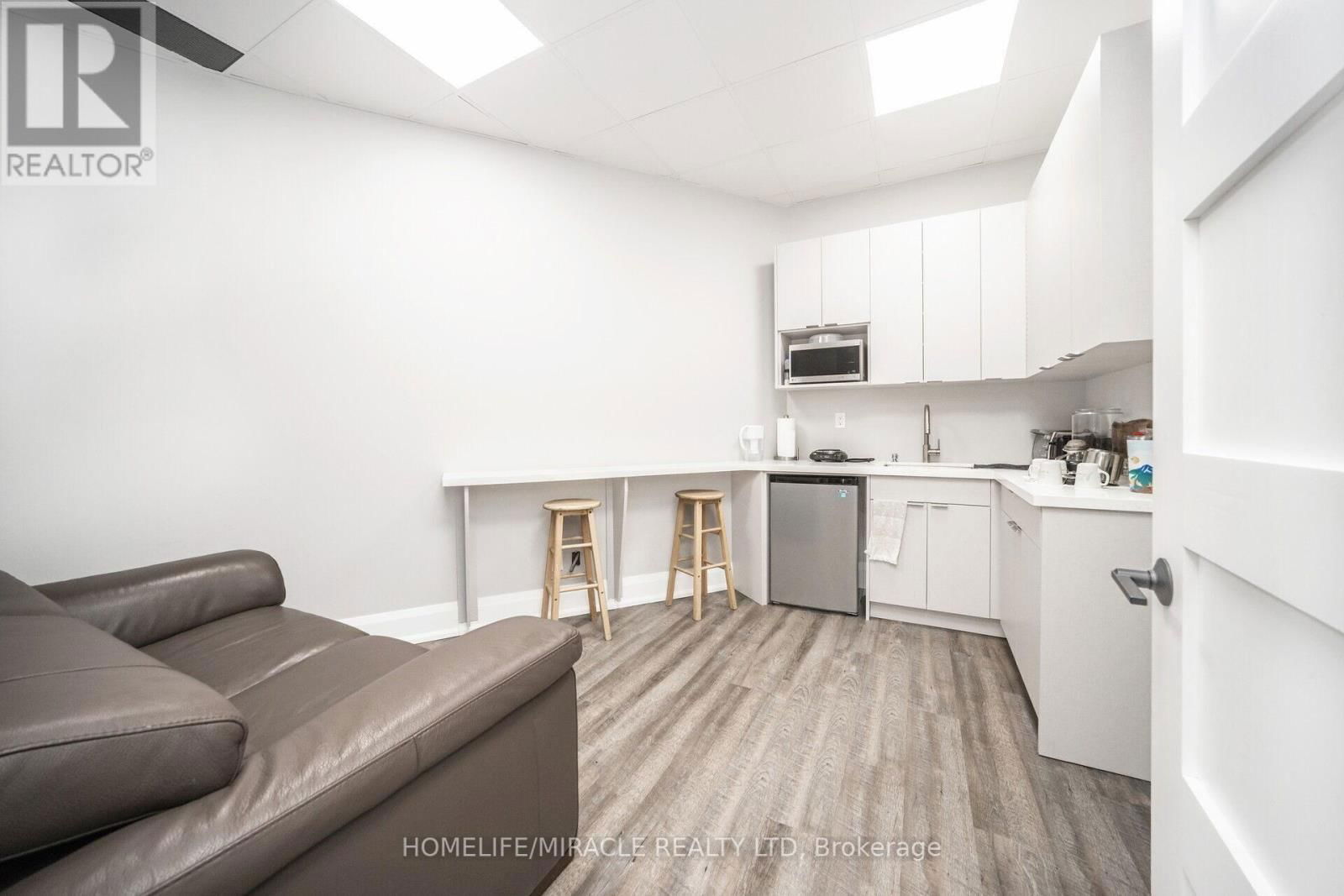 21 - 86 WOODBRIDGE AVENUE Image 24