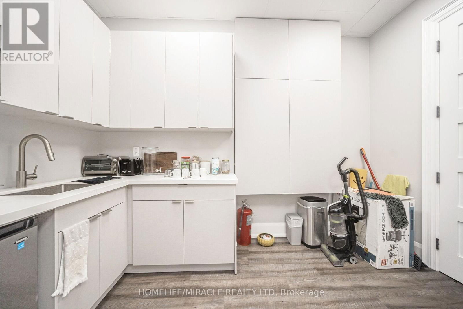 21 - 86 WOODBRIDGE AVENUE Image 27