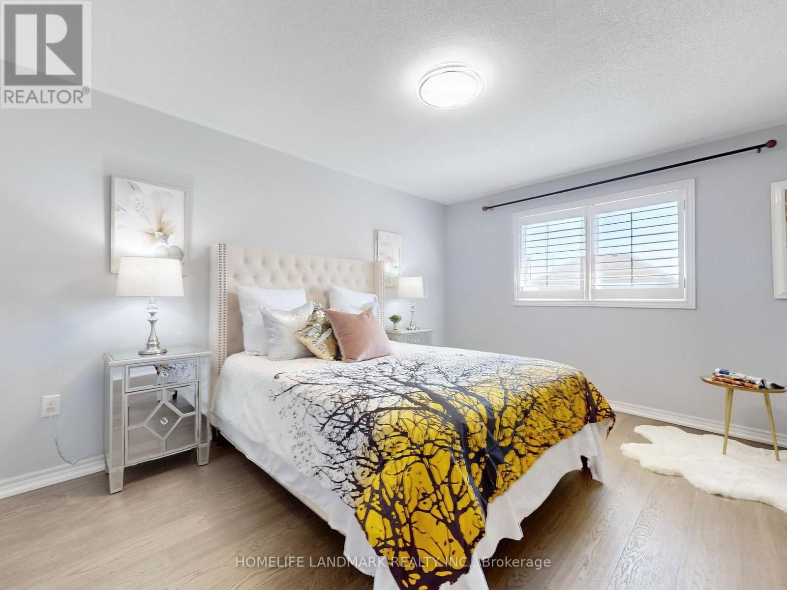 21 VIOLET AVENUE Image 11