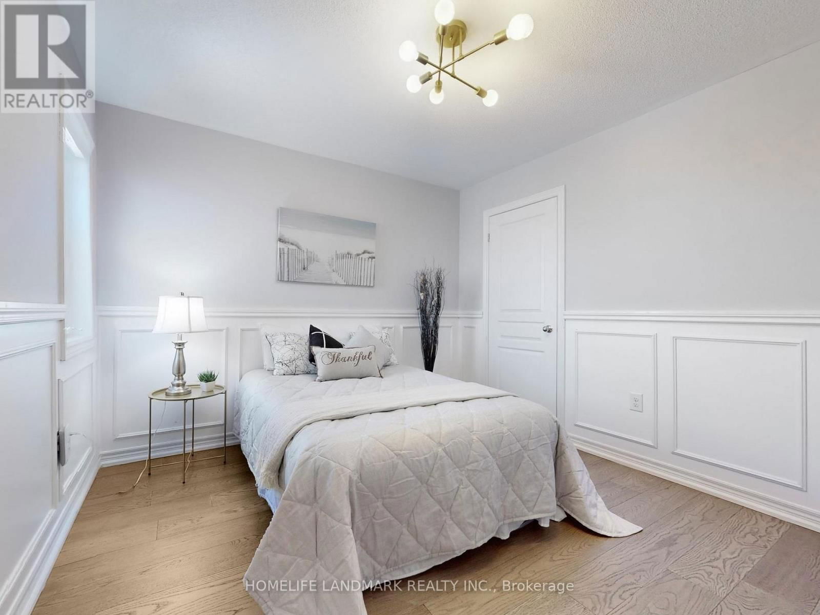 21 VIOLET AVENUE Image 18