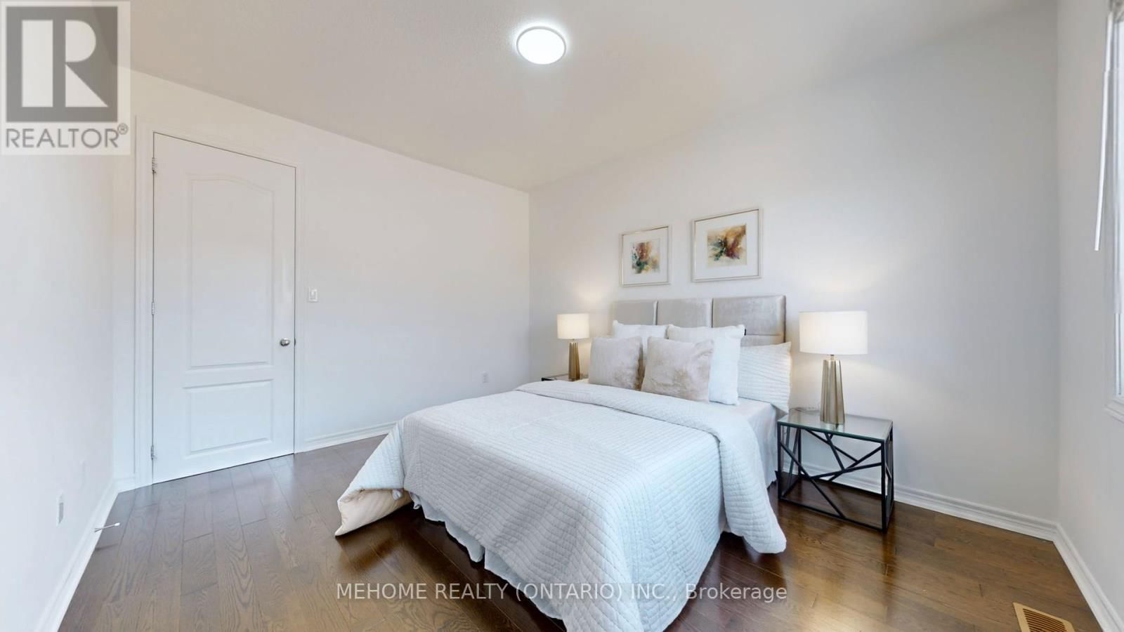 247 SELWYN ROAD Image 34
