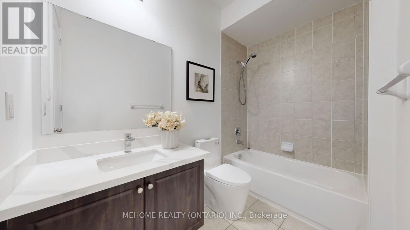 247 SELWYN ROAD Image 35