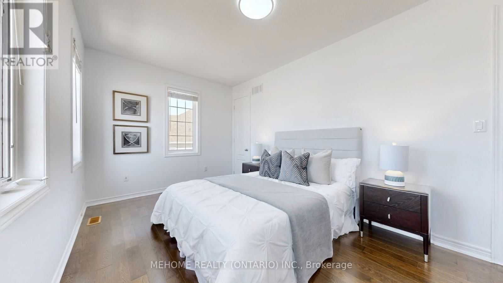 247 SELWYN ROAD Image 36
