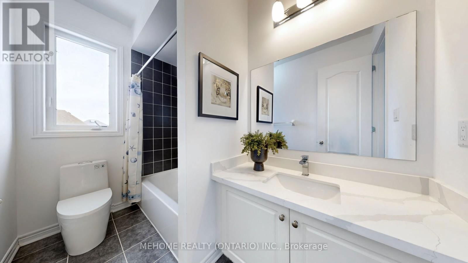 247 SELWYN ROAD Image 41