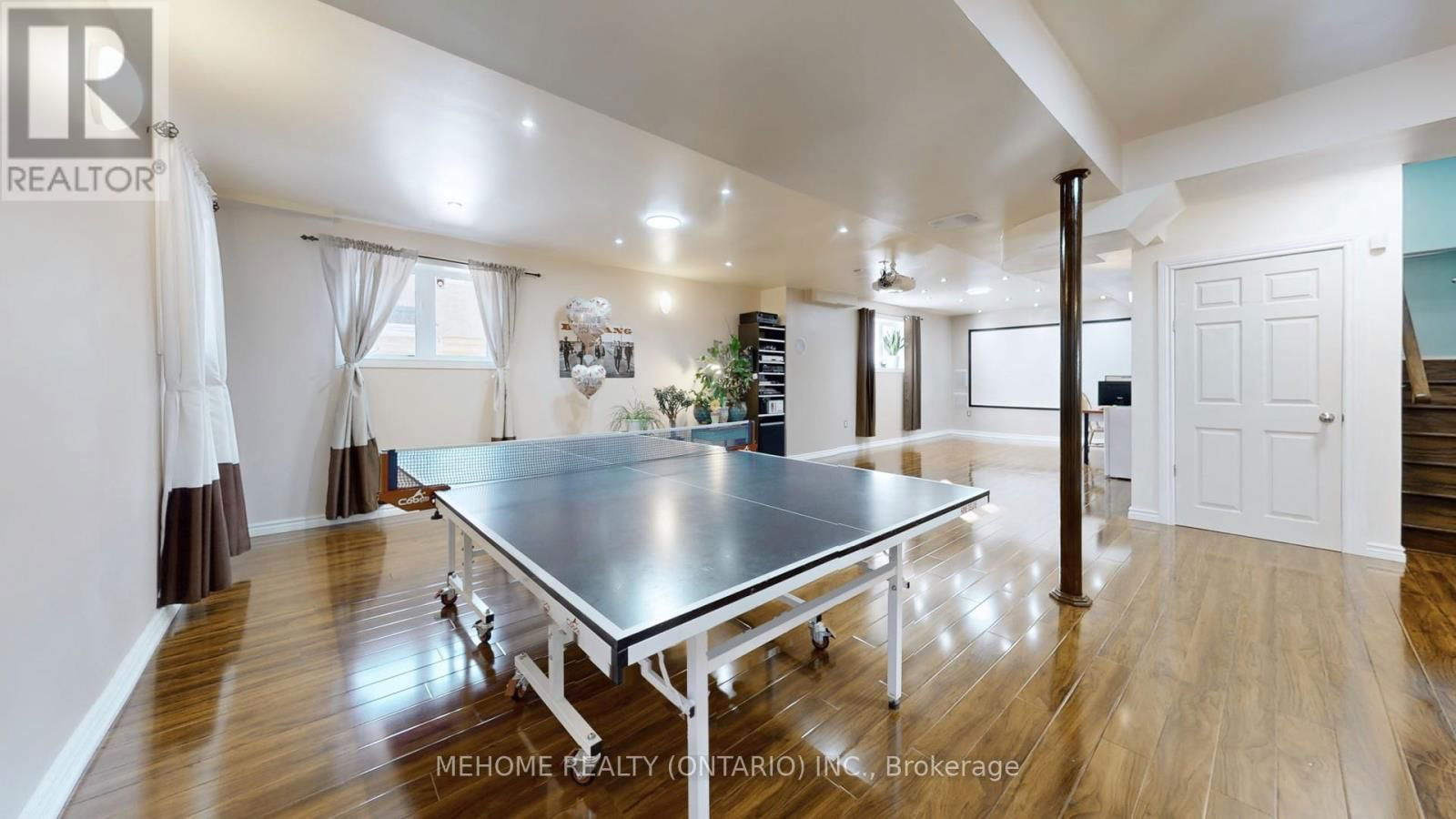 247 SELWYN ROAD Image 44