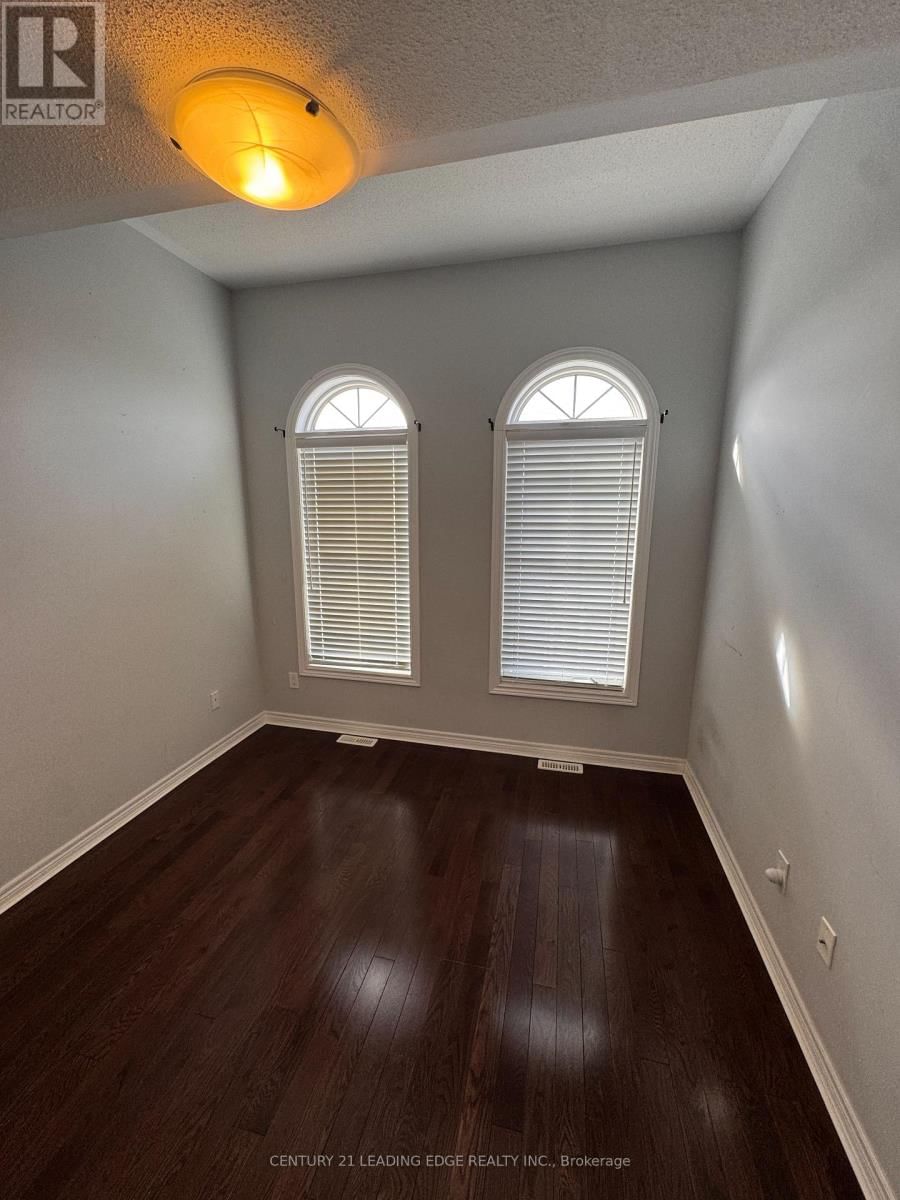 10 TUFO AVENUE Image 12