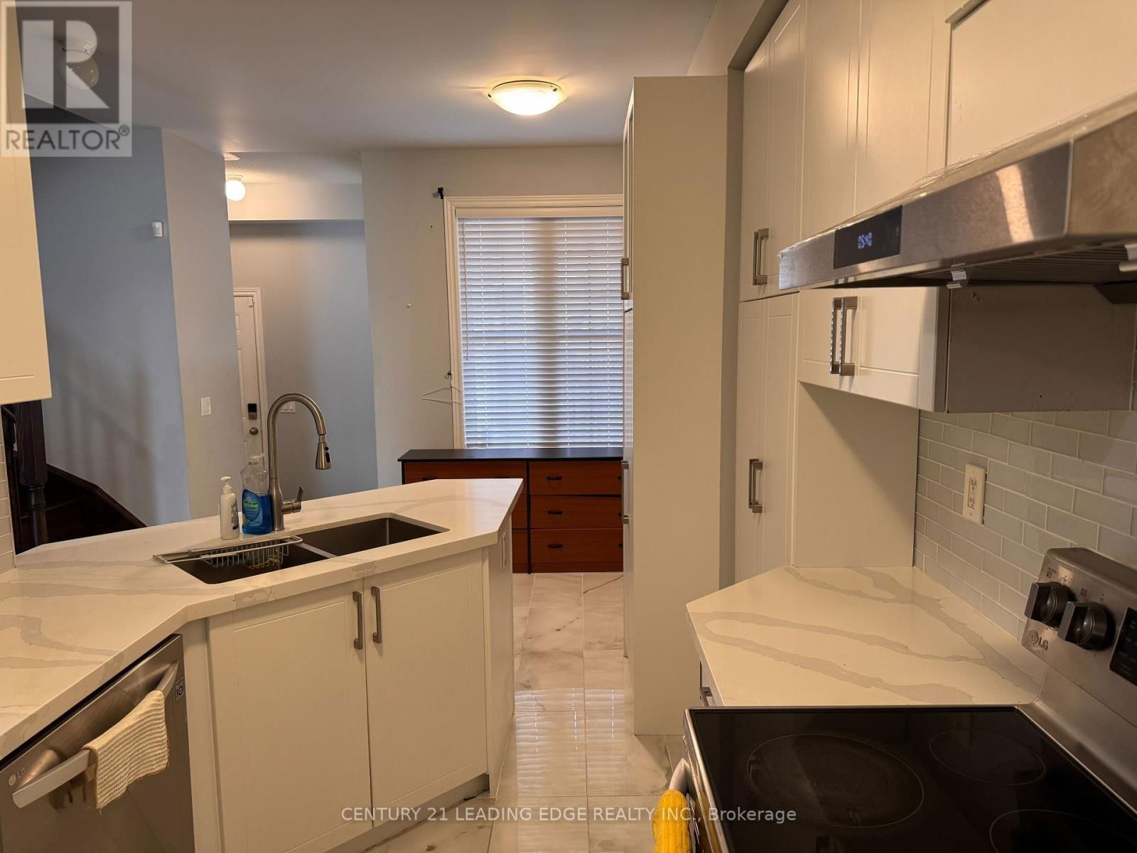 10 TUFO AVENUE Image 2
