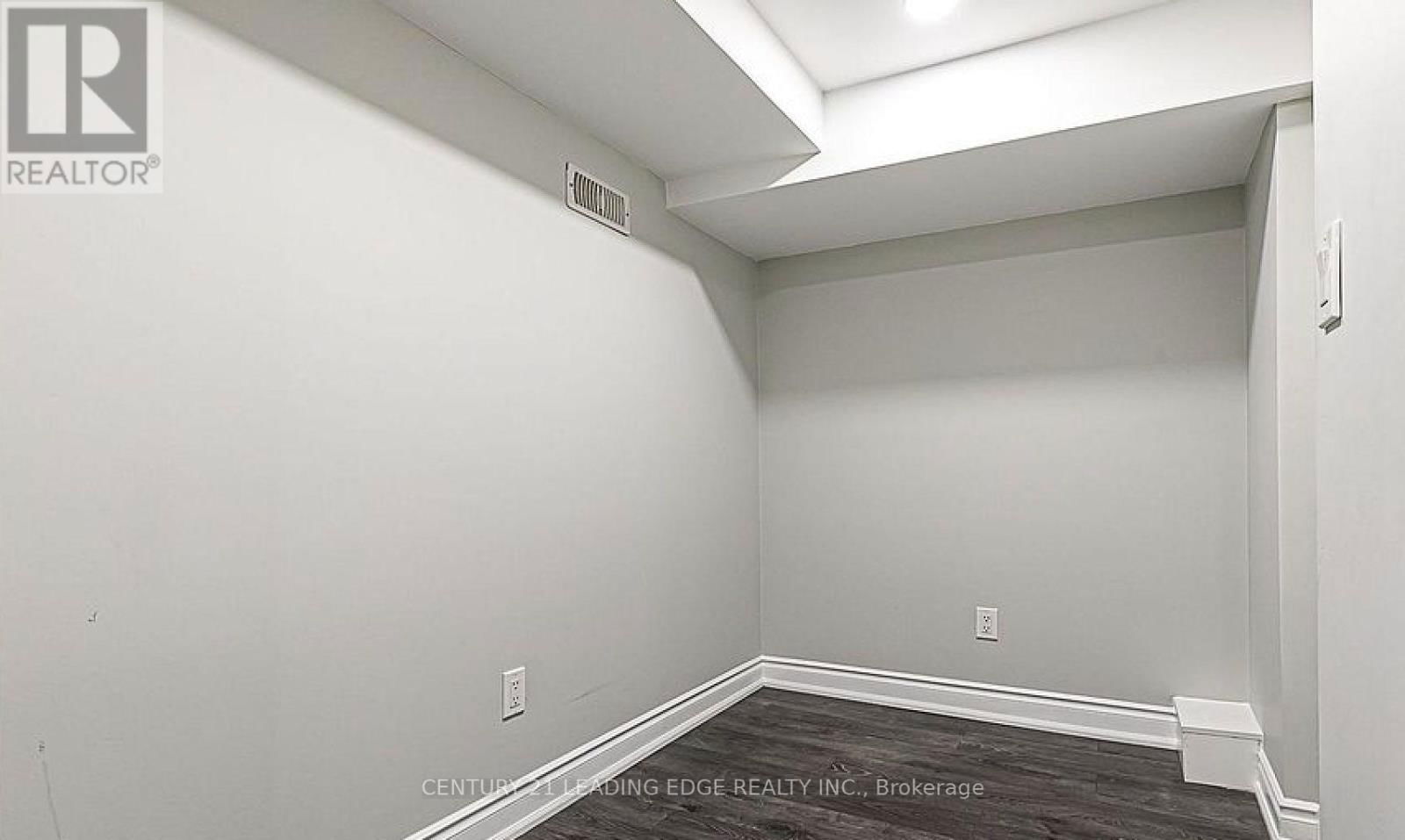 10 TUFO AVENUE Image 20