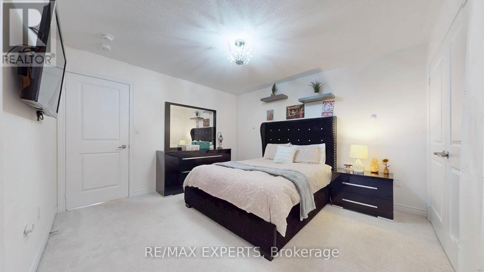 1488 TOMKINS ROAD Image 34