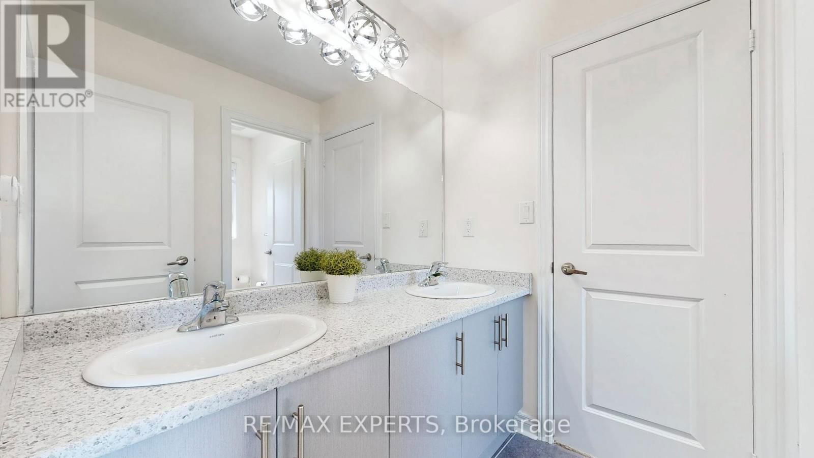 1488 TOMKINS ROAD Image 38