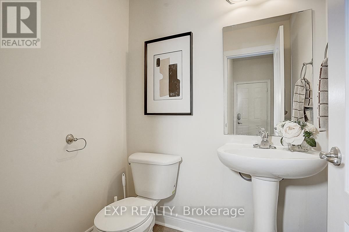 116 DUNLOP STREET Image 17