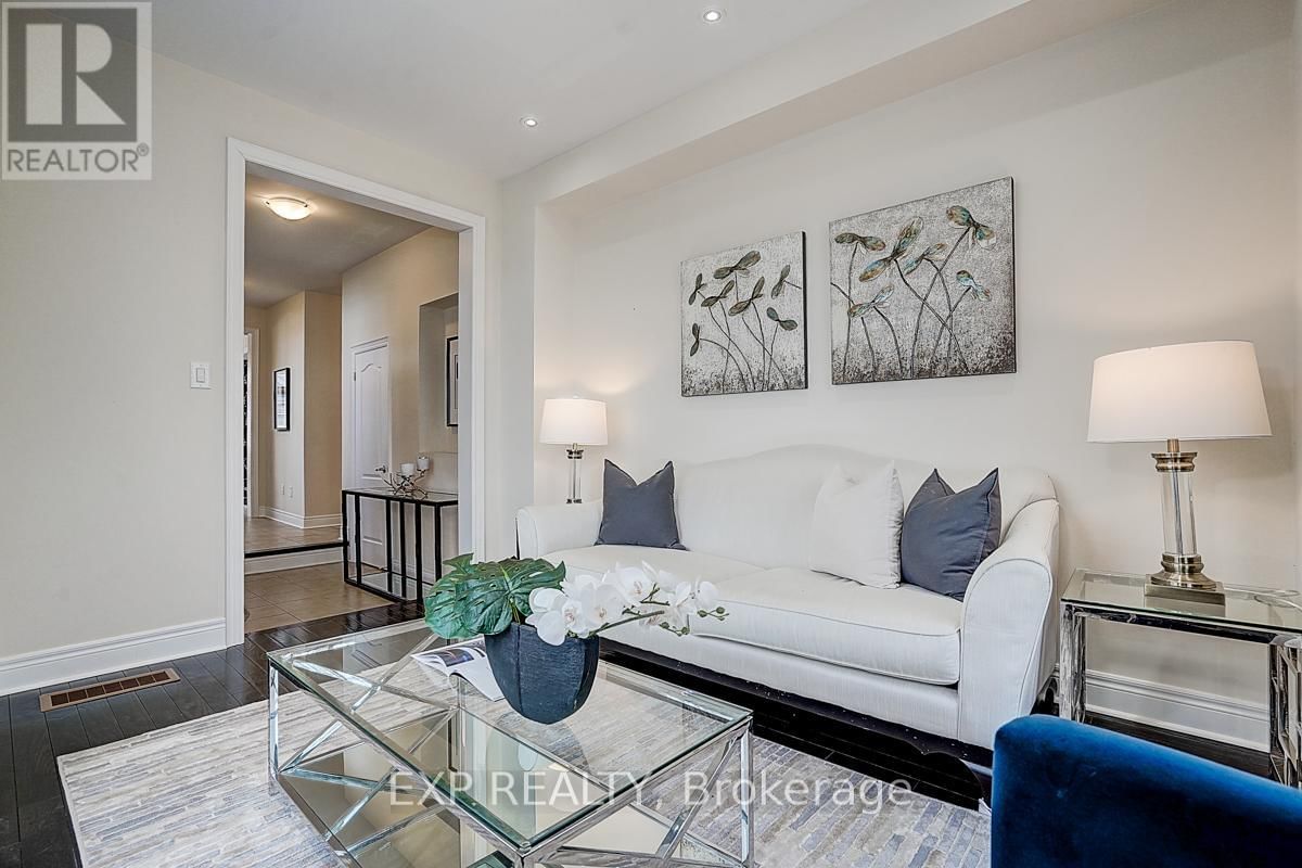 116 DUNLOP STREET Image 6