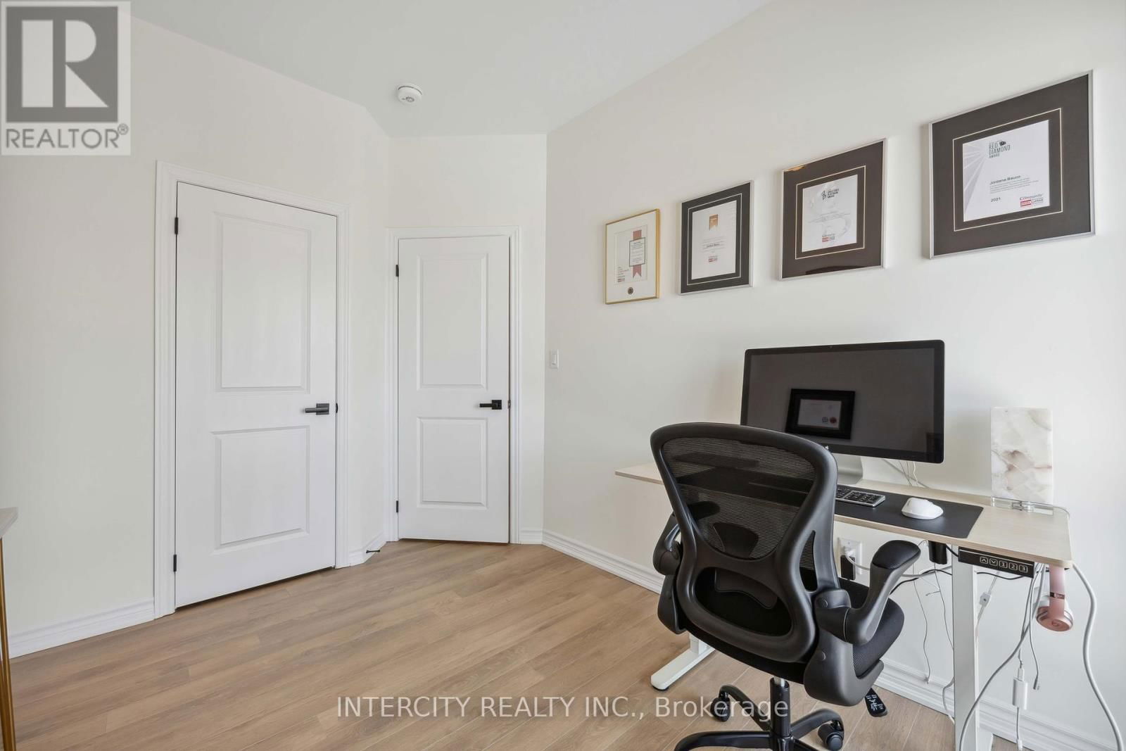 43 GRIFFITH STREET Image 11