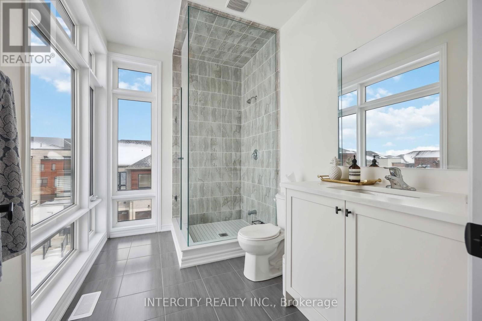 43 GRIFFITH STREET Image 14