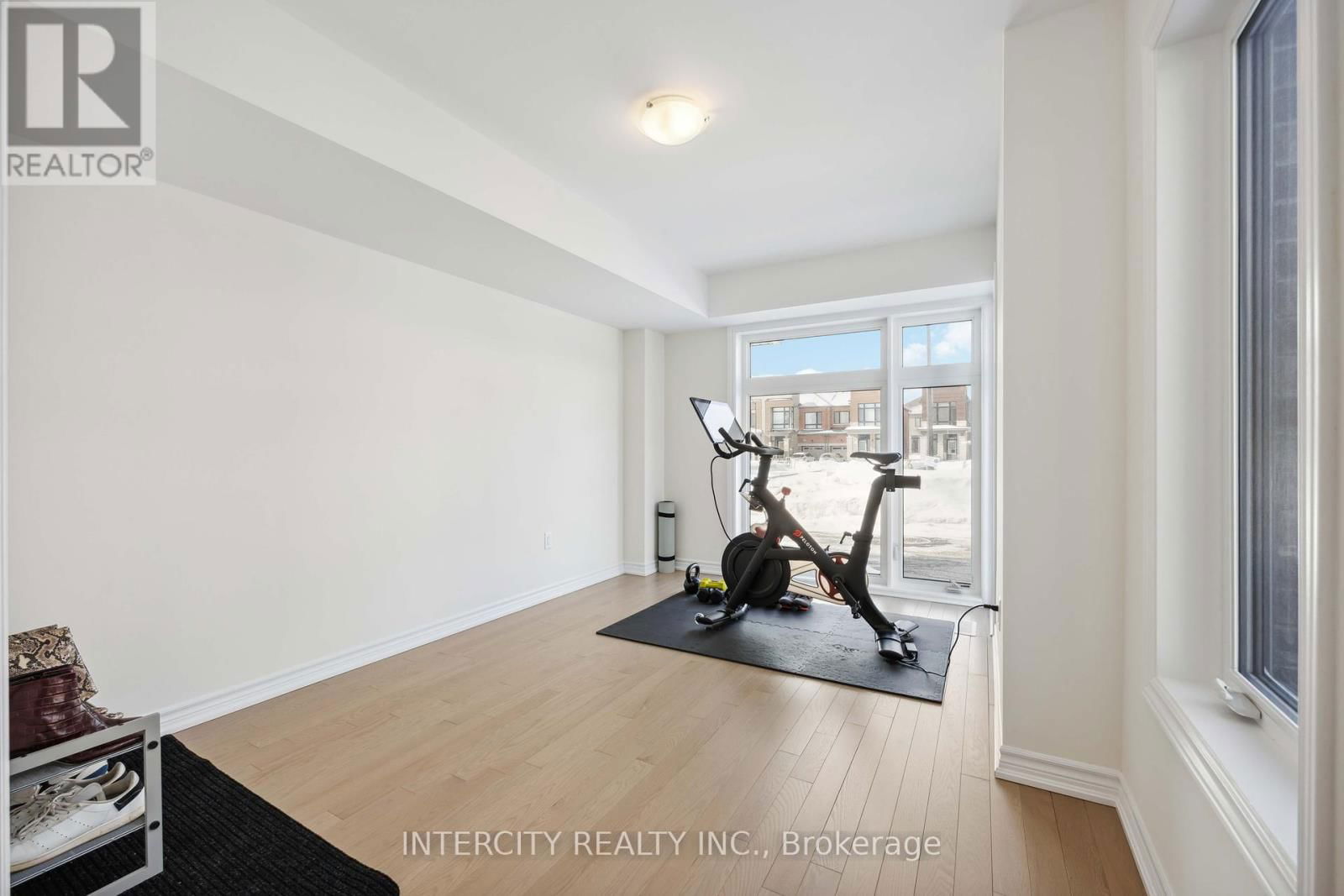 43 GRIFFITH STREET Image 26